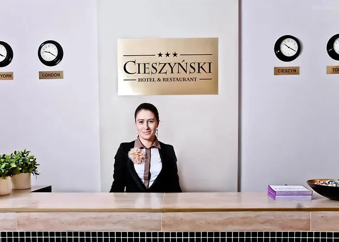 מלון Cieszynski Aparthotel Stare Miasto 3*